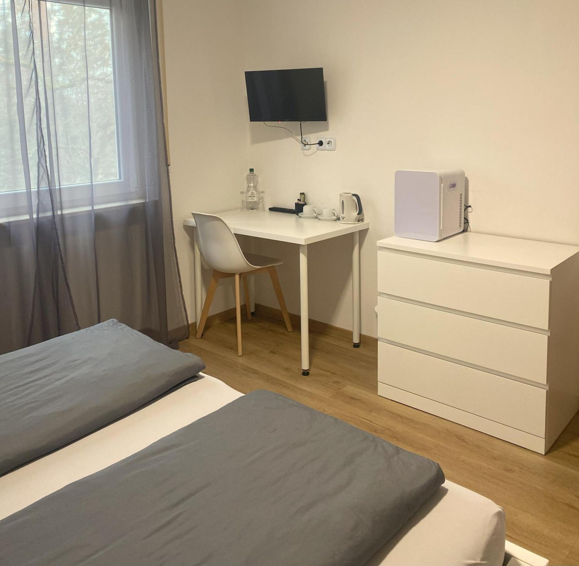 Gasthof Wilhelm Tell Fremdenzimmer Zirndorf Esterno foto
