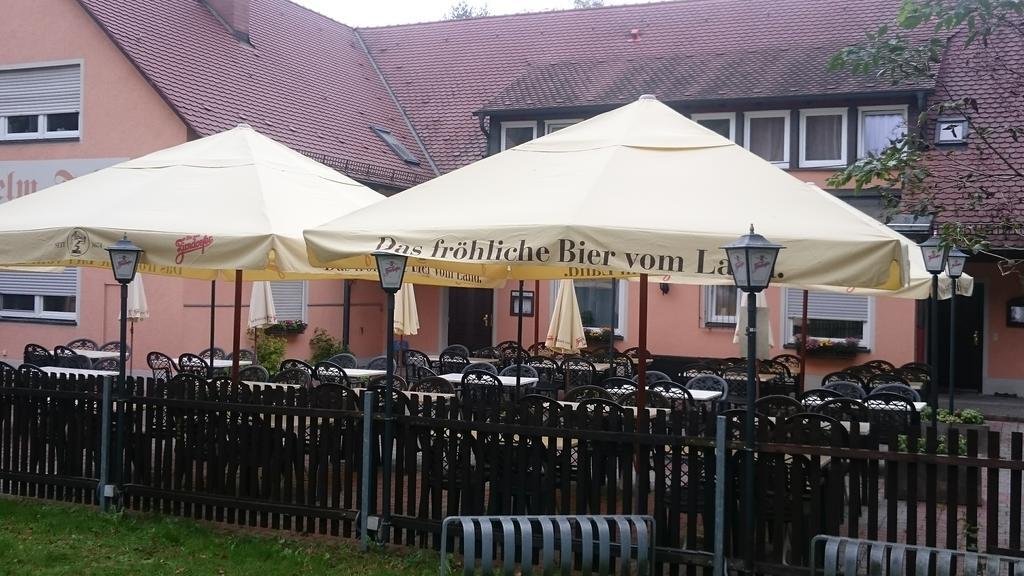 Gasthof Wilhelm Tell Fremdenzimmer Zirndorf Esterno foto
