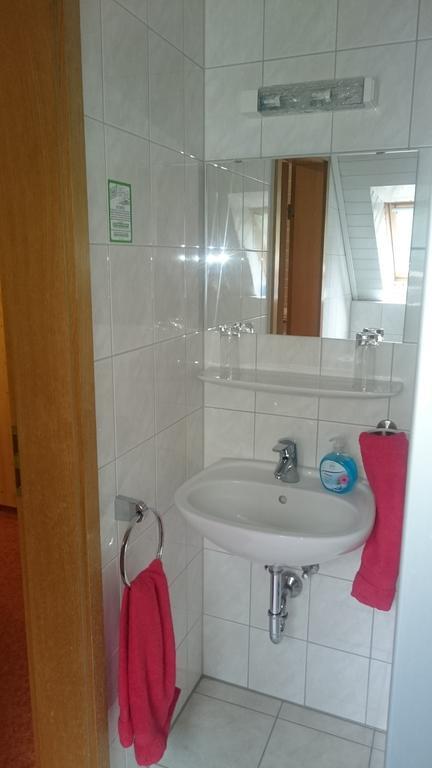 Gasthof Wilhelm Tell Fremdenzimmer Zirndorf Esterno foto